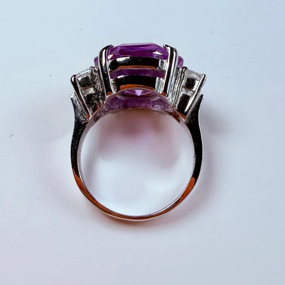 Amethyst Purple 13.5 CT Cubic Zirconia Grand Sterling Silver 925 Vintage Ring - Picture 9 of 12